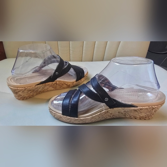 CROCS A-Leigh Womens Size 7 Black Wedge Cork Heel Slip On Strappy Sandals - Picture 5 of 10